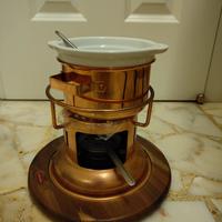 Cioccolatiera in rame Alexander con base in legno 