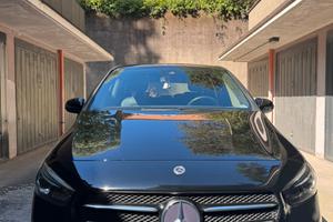 Mercedes BClass B250e ibrido elettrico e a benzina