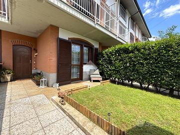 VILLA A SCHIERA A NICHELINO