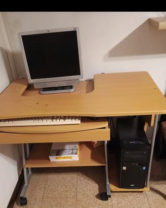 Scrivania  porta PC