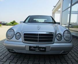 Mercedes-Benz Classe E E 200 cat Classic QUAT...