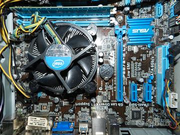 SCHEDA MADRE + ALIMENTATORE LEGGETE DESCRIZ GRAZIE