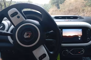 vendi Twingo elettrica 