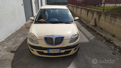 Lancia Y
