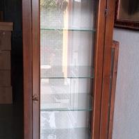 vetrine in legno massiccio 