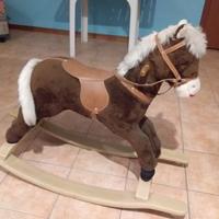 cavallo a dondolo 