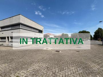 CAPANNONE A MEDA