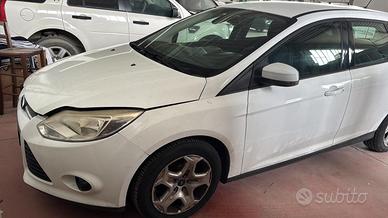Ford focus  2.0CC automatica