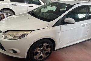 Ford focus  2.0CC automatica