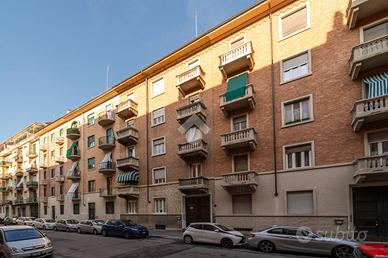 2 LOCALI A TORINO