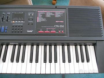 Pianola tastiera CASIO CTK-550 + supporto