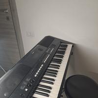 Yamaha PSR-E433