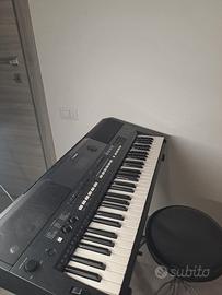 Yamaha PSR-E433