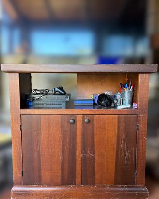 Mobiletto in legno stile classico