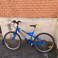 Bicicletta magis ragazzo