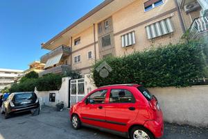 4 LOCALI A MARINO
