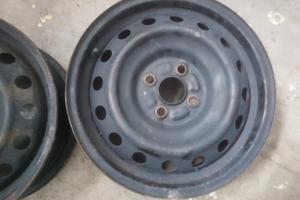 4 cerchi ferro x Toyota Yaris 