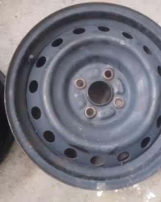 4 cerchi ferro x Toyota Yaris 