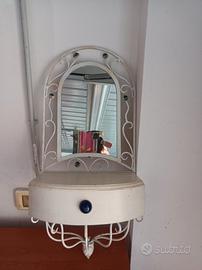 Specchio con cassetto pensile 