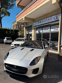 Jaguar F-Type 2.0 P300 300CV R-Dynamic - Grigio Sa