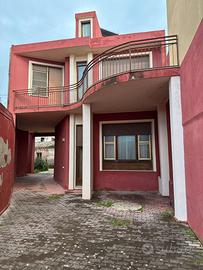 Casa indipendente con depandance e ampio giardino