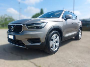Volvo XC40 T2 Geartronic Momentum Pro Neopatentati