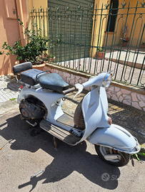 Vespa vnb5 conservata FMI targa oro