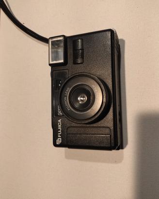 fujica  macchina fotografica analogica