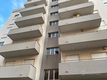 Luminoso quadrivani + garage a TP, Via L.Borboni