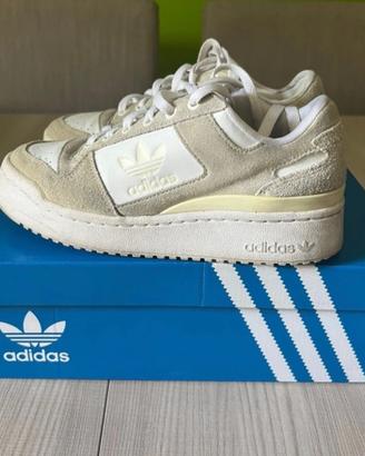 Adidas forum bold