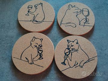 Sottobicchieri in sughero gatti con calici di vino