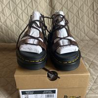 Sandalo Nartilla Dr. Martens