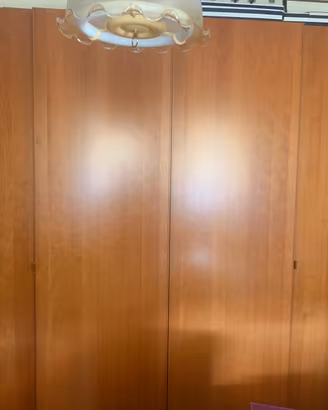 Armadio scorrevole in legno