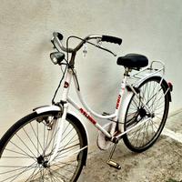 Bicicletta da donna.