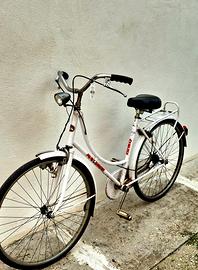 Bicicletta da donna.