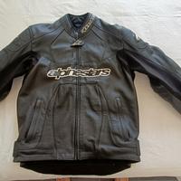 Giacca in pelle da moto 