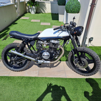 Honda CB400 bicilindrico Cafe Race