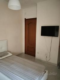 Stanza arredata per DONNE