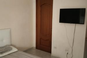 Stanza arredata per DONNE