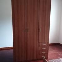 Cameretta completa di:letto, armadio e comodino