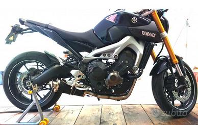 Power Titanium Black Roadsitalia Yamaha XSR 900
