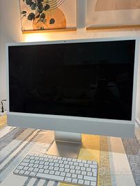 iMac 24” M3 2023 8GB 256GB – Come Nuovo – 700€