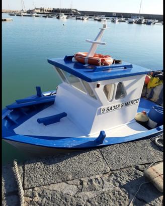 Barca da pesca con licenza 2gt