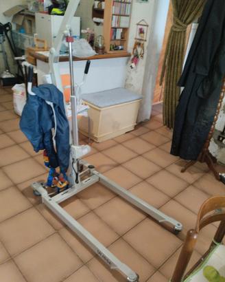 Sollevatore per anziani elettrico