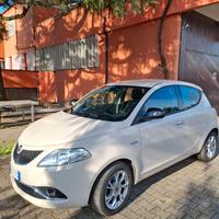 Lanca Ypsilon 1.3 Multijet Gold S&S