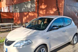 Lanca Ypsilon 1.3 Multijet Gold S&S