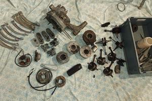 Molti ricambi pezzi vespa / ape anni 60/70/80