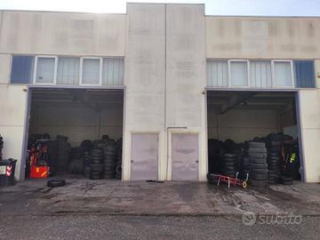 Immobile di 375 m² a Leinì