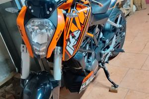 KTM 125 Duke per camper