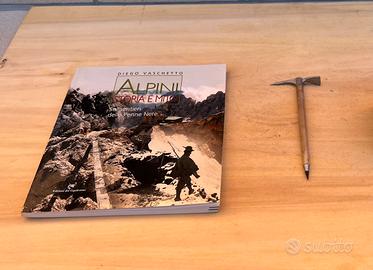 Lotto vintage materiale Alpini: Libro più picozza